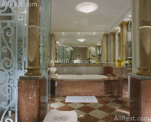 Hotel Plaza Athenee 20